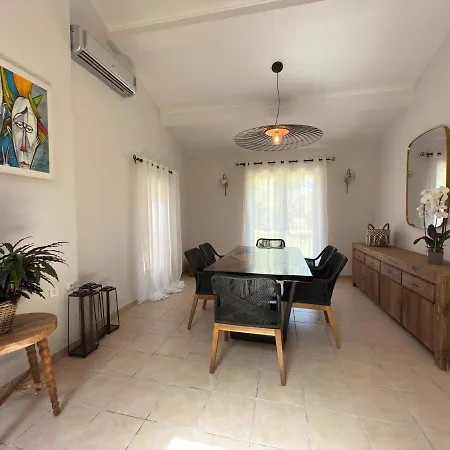 فيلة A 5 Min De La *