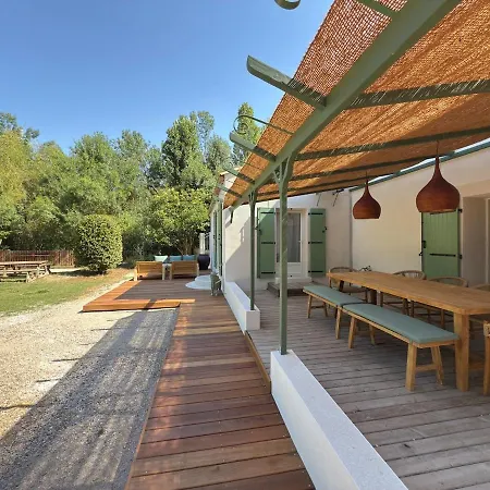 A 5 Min De La فيلة