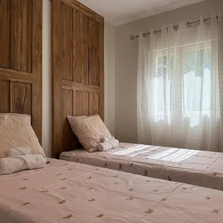 فيلة A 5 Min De La