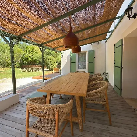 A 5 Min De La * آجد