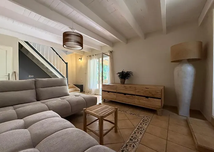 A 5 Min De La Villa Agde